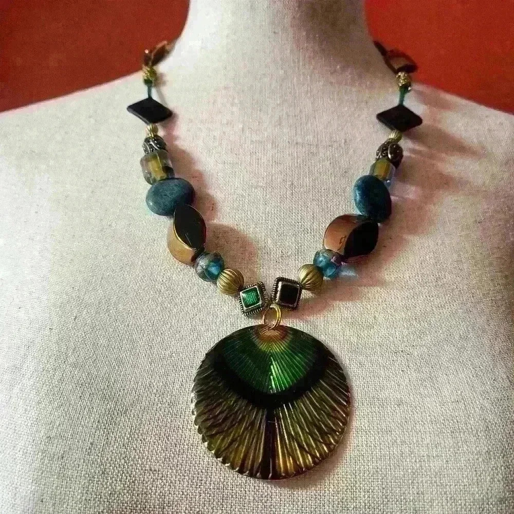 Vintage necklace Art glass beads rhinestones natural rock ppeacock like pen…